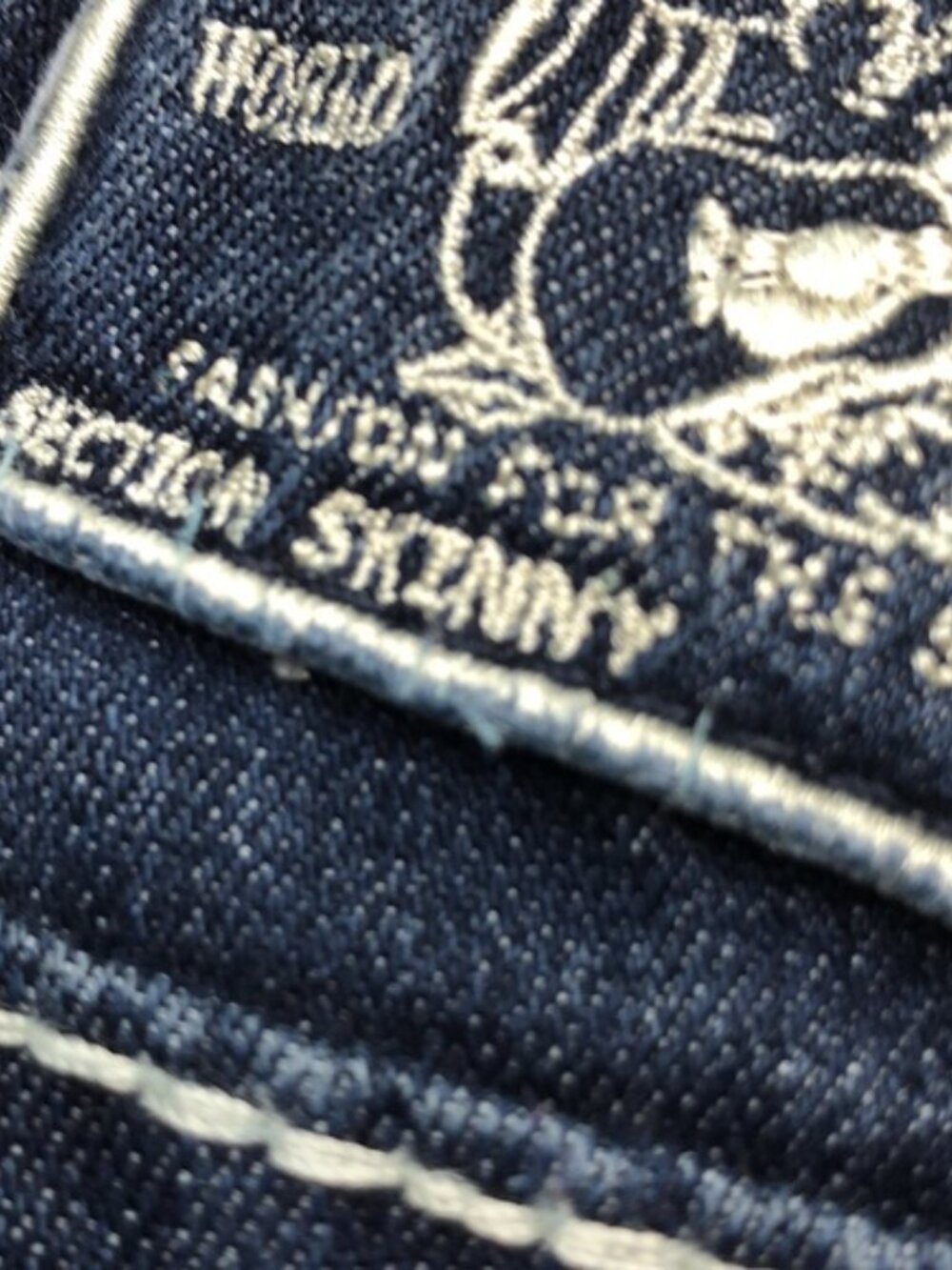 TRUE RELIGION SKINNY STYLE 28x29 AUTH WITH SERIAL NUMBER 🦋 - Picture 13 of 13
